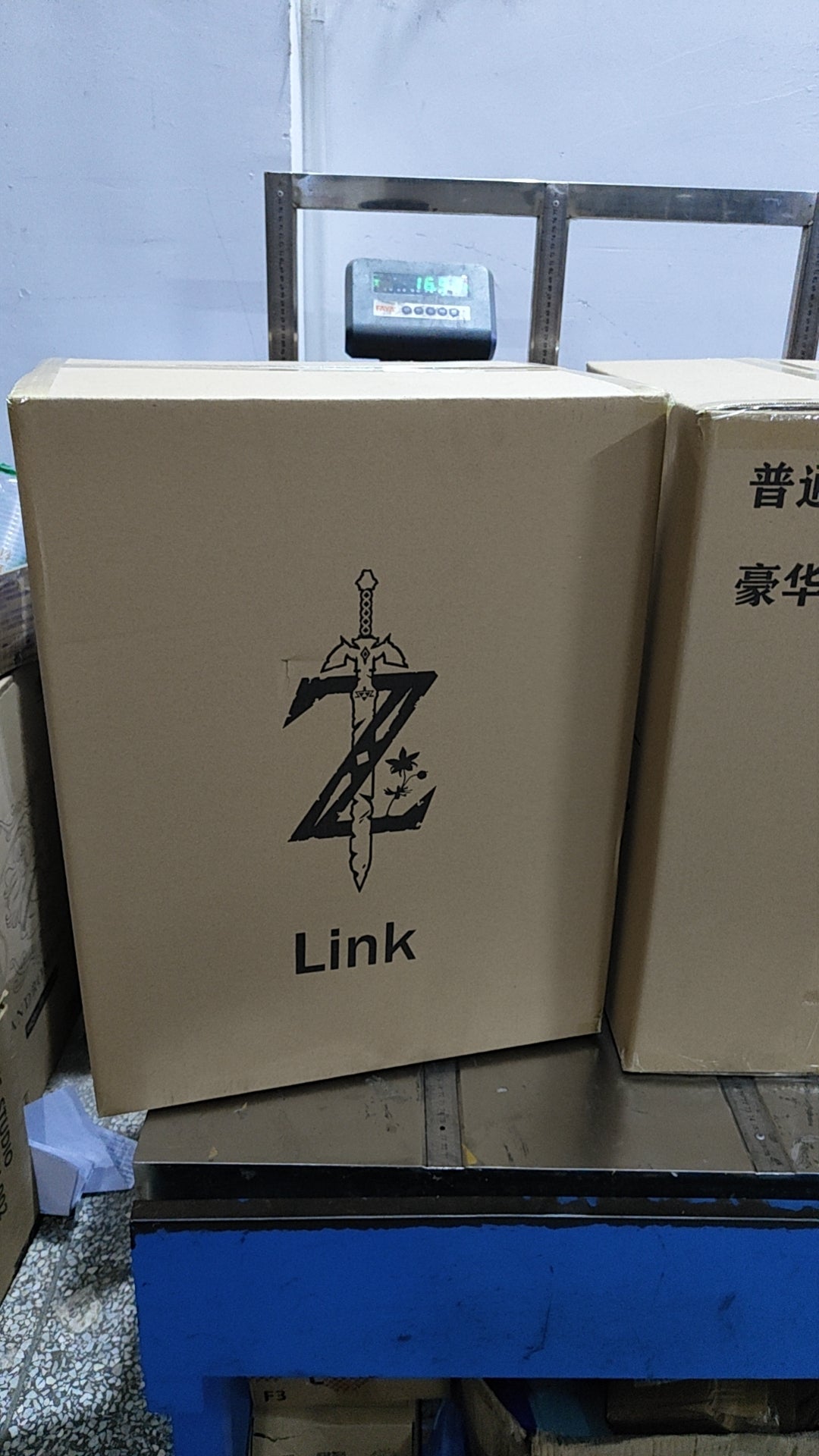 * In Stock * 10 left Creation Studio Deluxe Version The Legend of Zelda Link Resin Statue